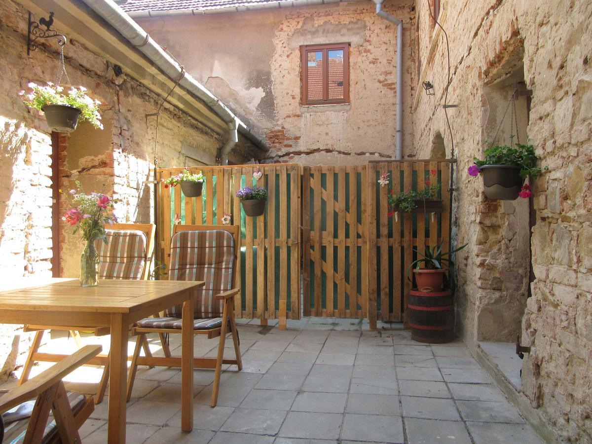 Apartman U Kostela Veselí nad Moravou Exterior photo